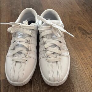 K Swiss white varsity barely worn